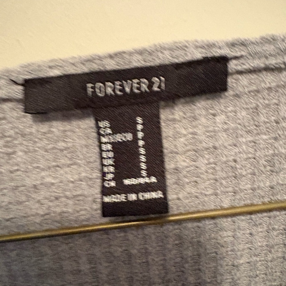 Forever 21 Light Gray Ruched Ribbed Blouse - Picture 2 of 3